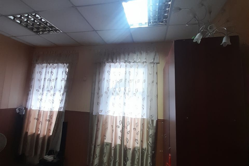 Продаётся 1-этажный дом, 200 м²