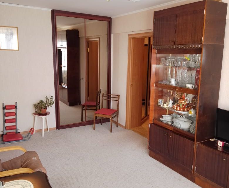 Продаётся 4-комнатная квартира, 58.2 м²