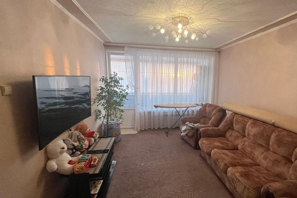 Продаётся 3-комнатная квартира, 63.4 м²
