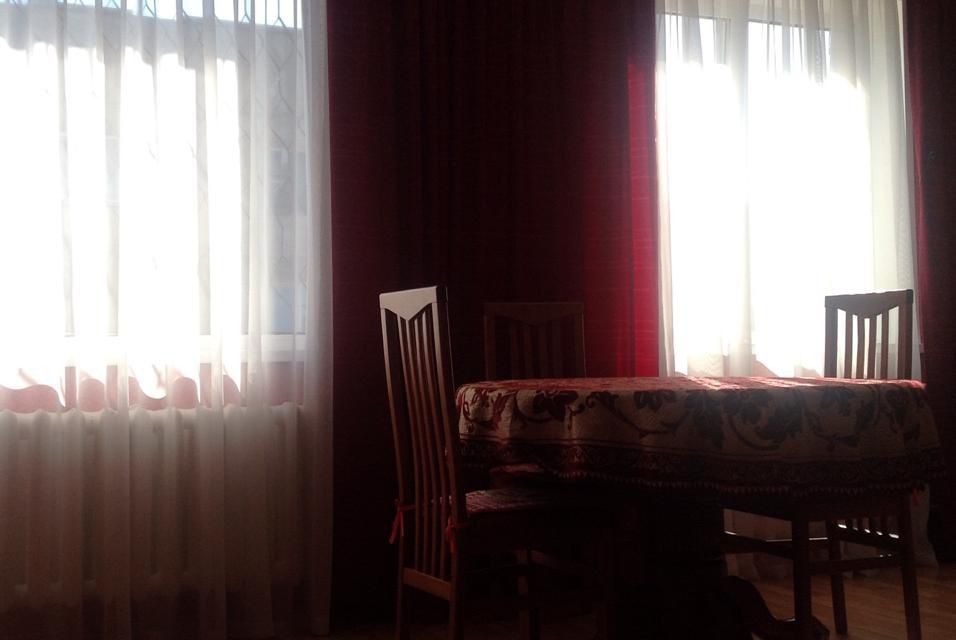 Продаётся 4-комнатная квартира, 72.8 м²