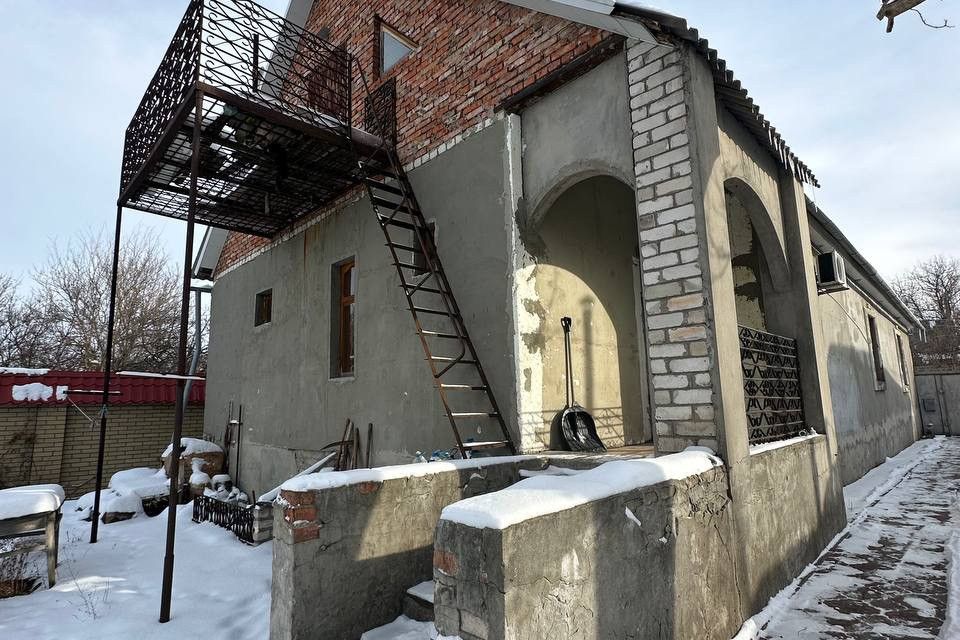 Продаётся 2-этажный дом, 120 м²