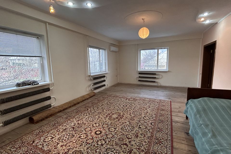 Продаётся 2-этажный дом, 170 м²