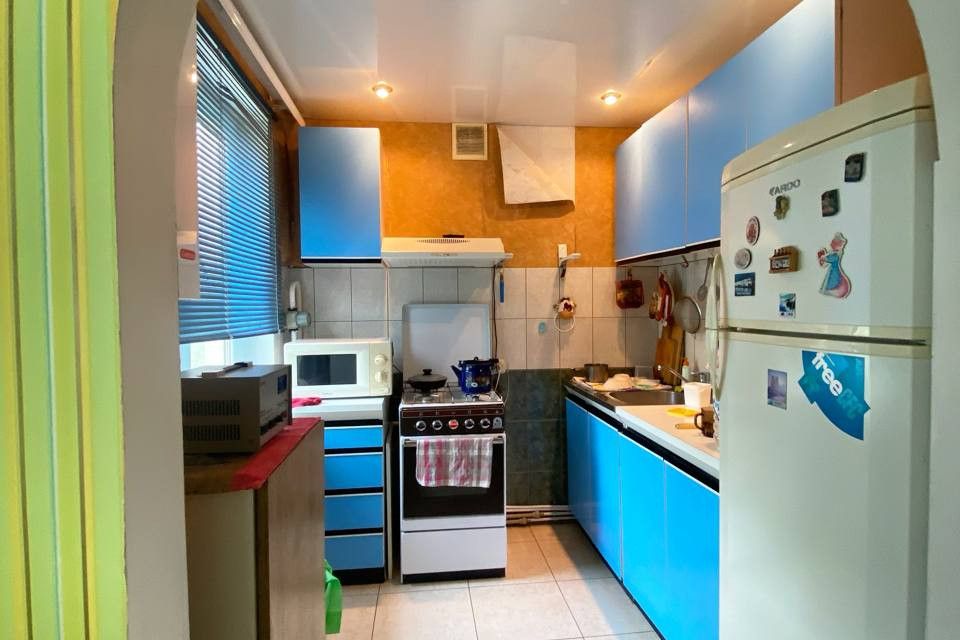 Продаётся 4-комнатная квартира, 61 м²
