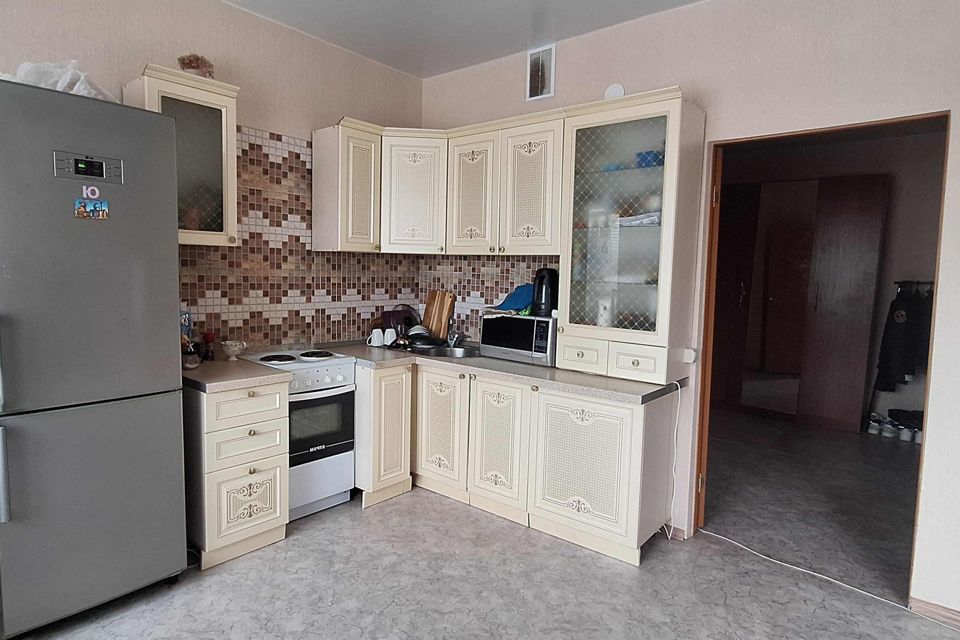Продаётся 1-комнатная квартира, 60.7 м²