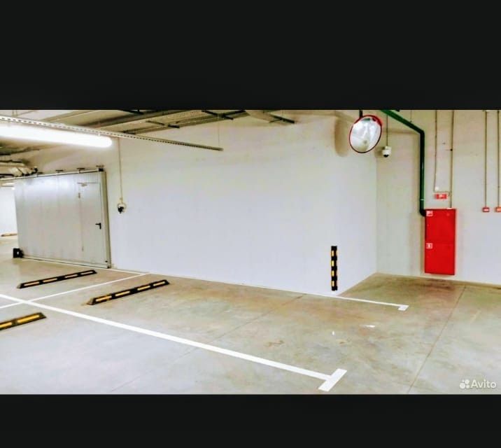 Продаётся машиноместо, 17.4 м²