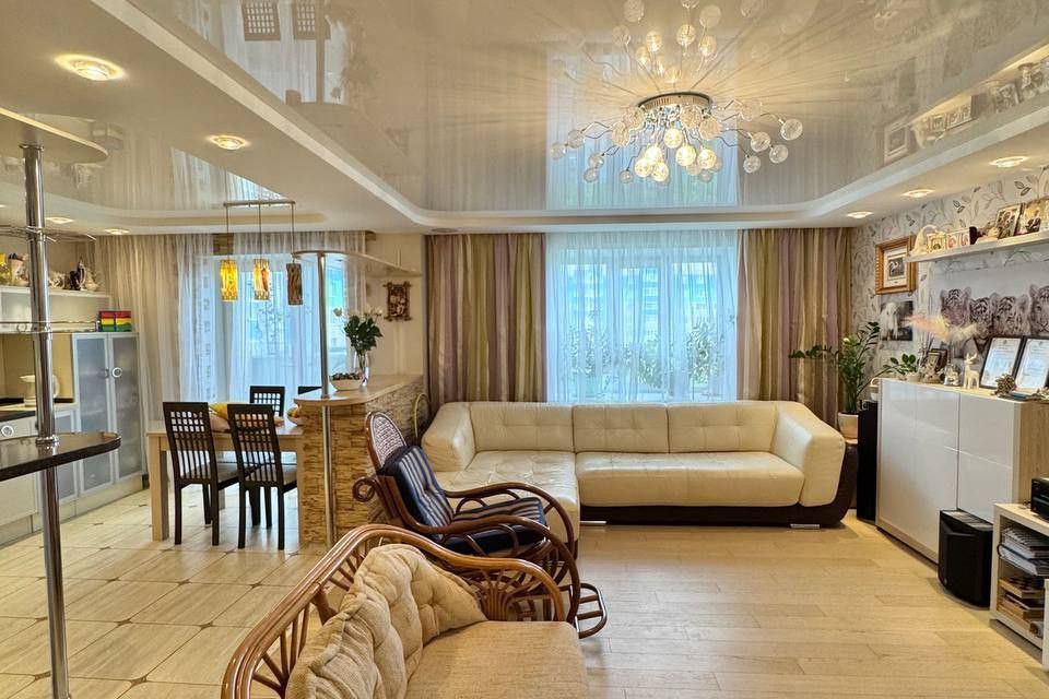 Продаётся 3-комнатная квартира, 100.2 м²