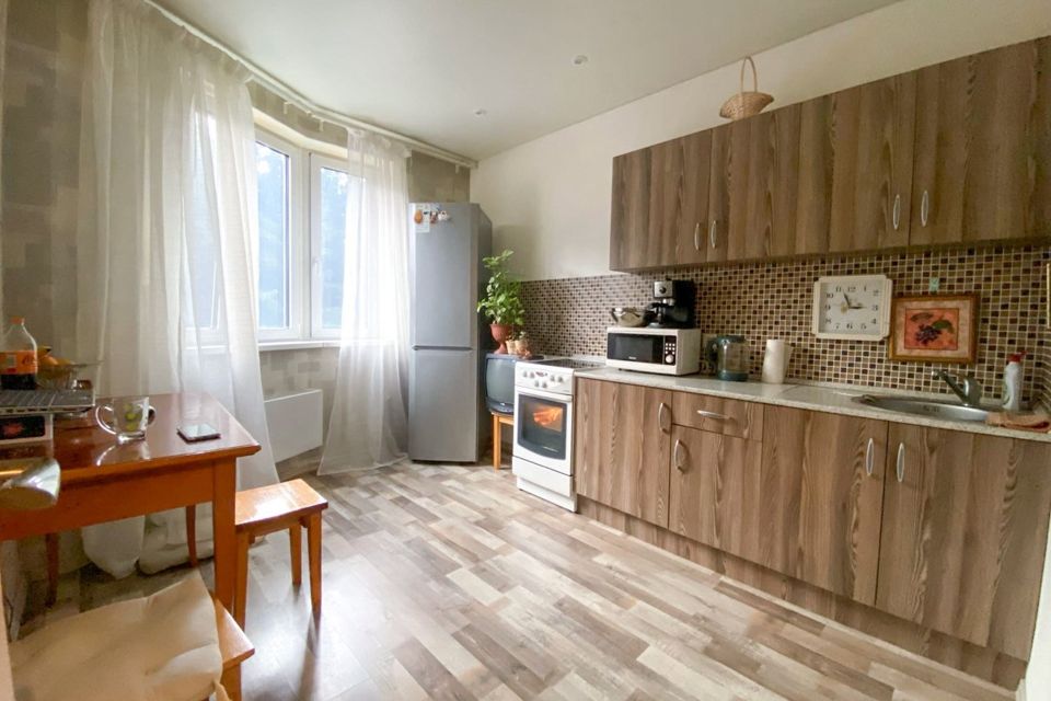 Продаётся 1-комнатная квартира, 37.9 м²