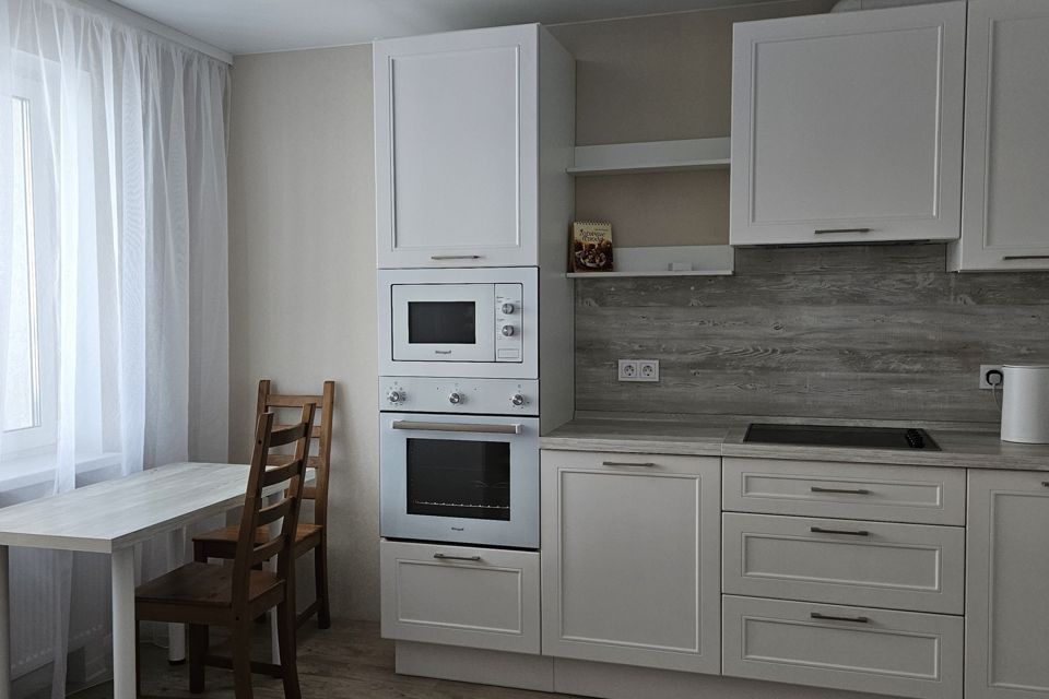 Продаётся 2-комнатная квартира, 61.7 м²