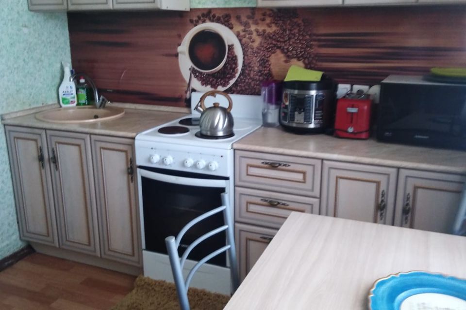 Продаётся 1-комнатная квартира, 42 м²