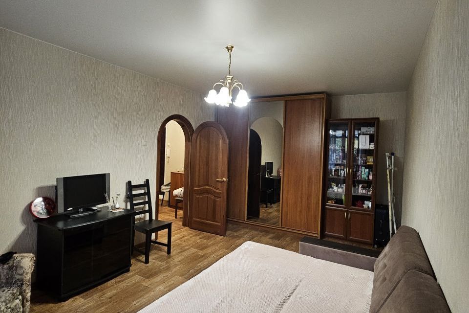 Продаётся 1-комнатная квартира, 37.9 м²