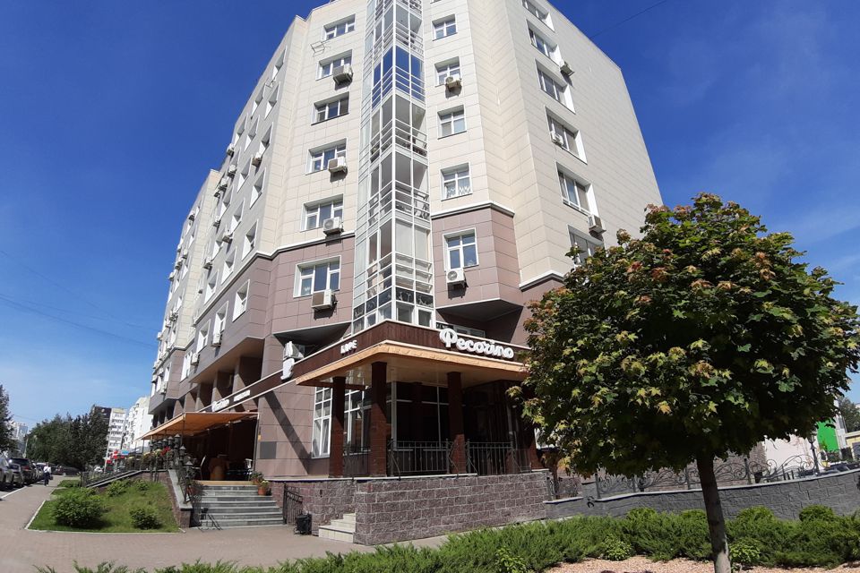 Продаётся 4-комнатная квартира, 149 м²
