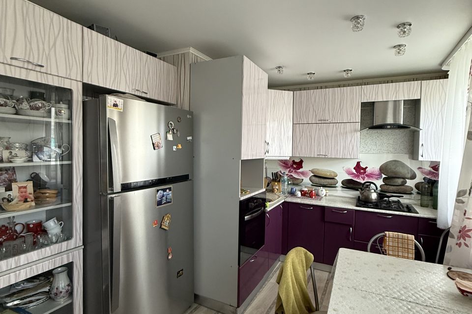 Продаётся 4-комнатная квартира, 62 м²