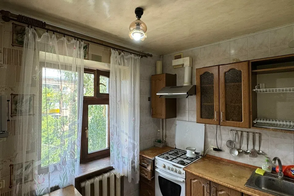 Продаётся 3-комнатная квартира, 56.7 м²