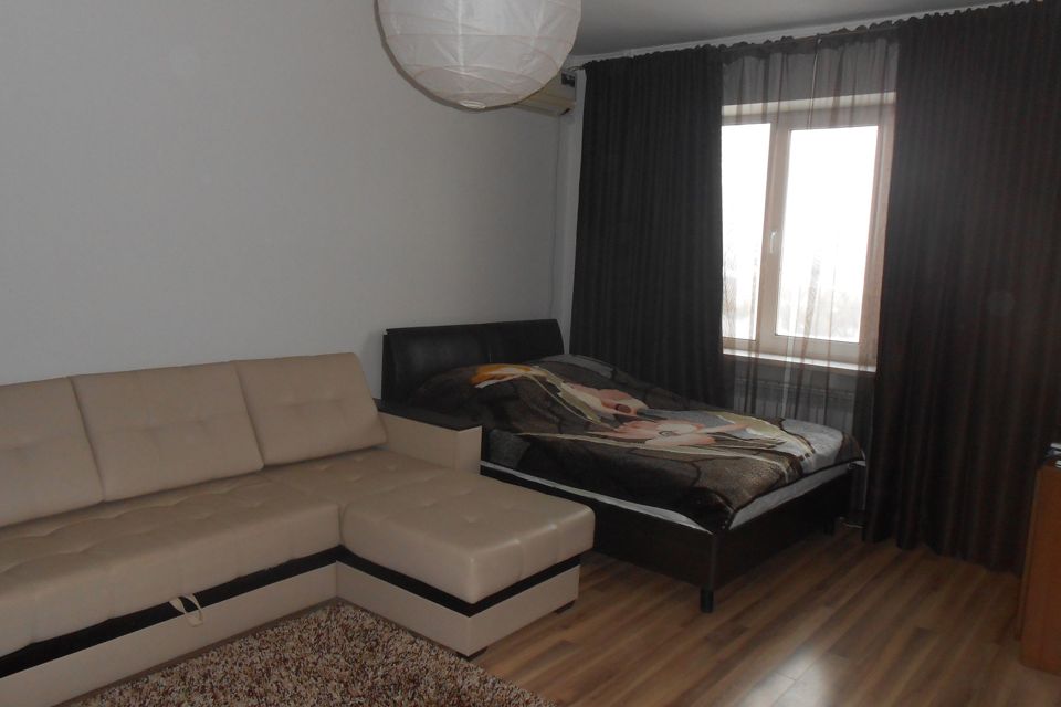 Продаётся 1-комнатная квартира, 37.2 м²