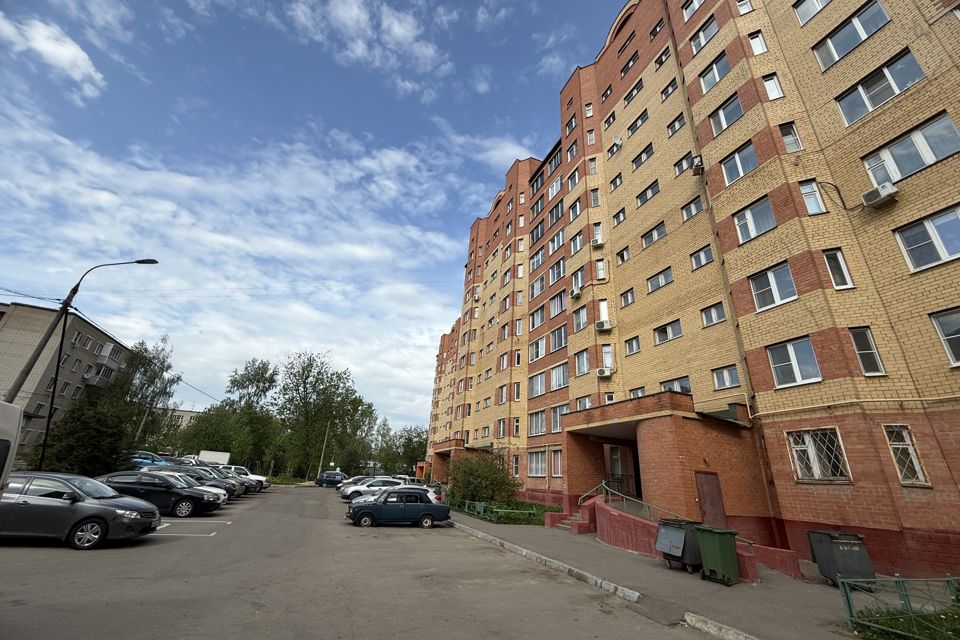 Продаётся 2-комнатная квартира, 74.7 м²