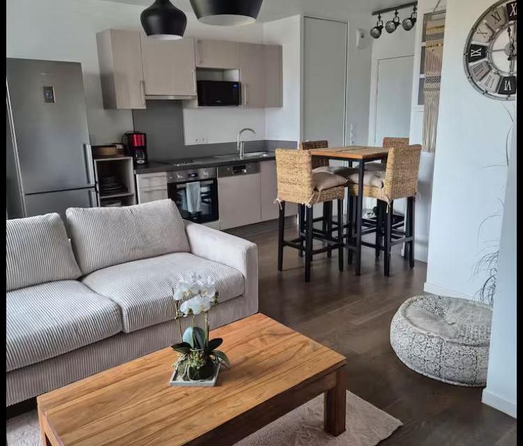 Продаётся 2-комнатная квартира, 56 м²