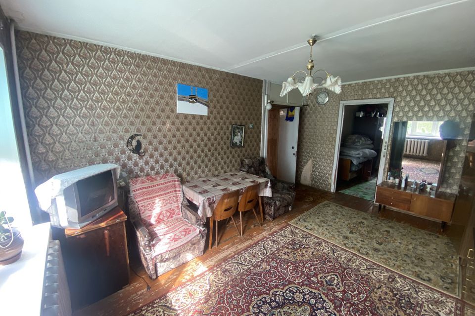 Продаётся 4-комнатная квартира, 67.9 м²