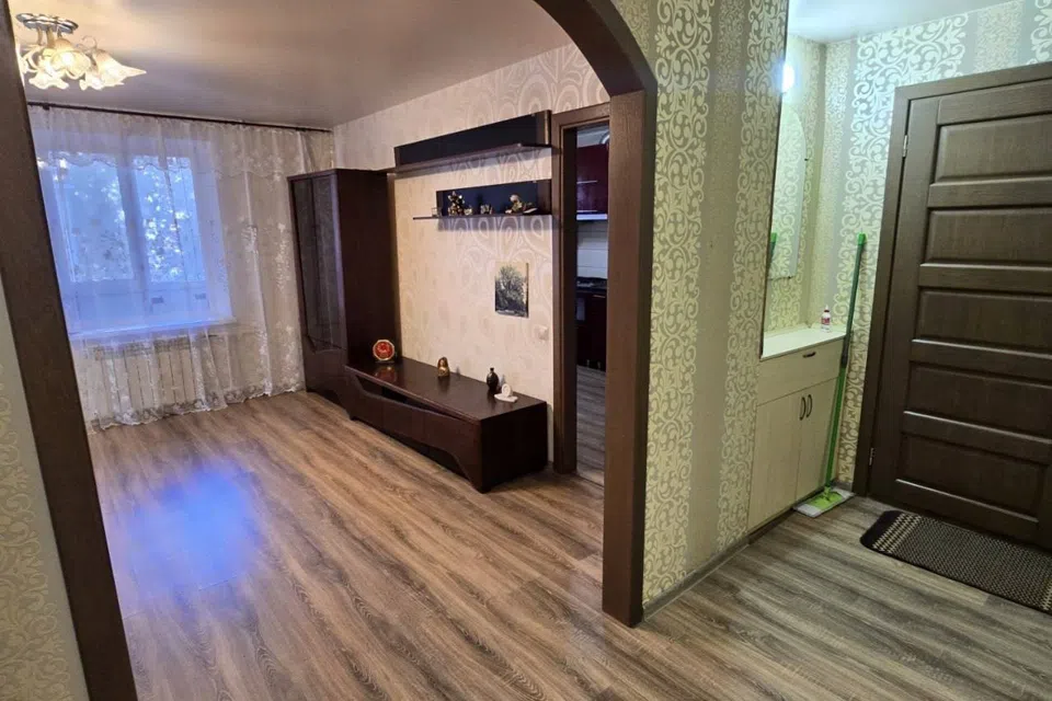 Продаётся 4-комнатная квартира, 82.5 м²
