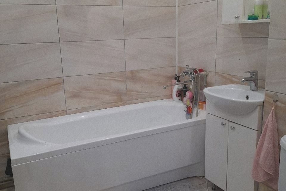 Продаётся 2-комнатная квартира, 47.5 м²