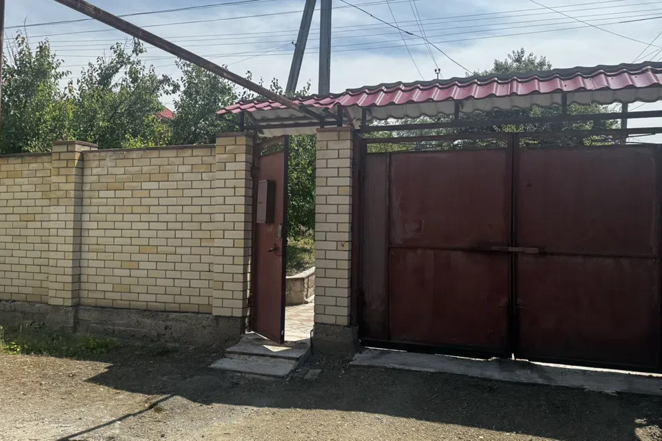 Продаётся 2-этажный дом, 160 м²
