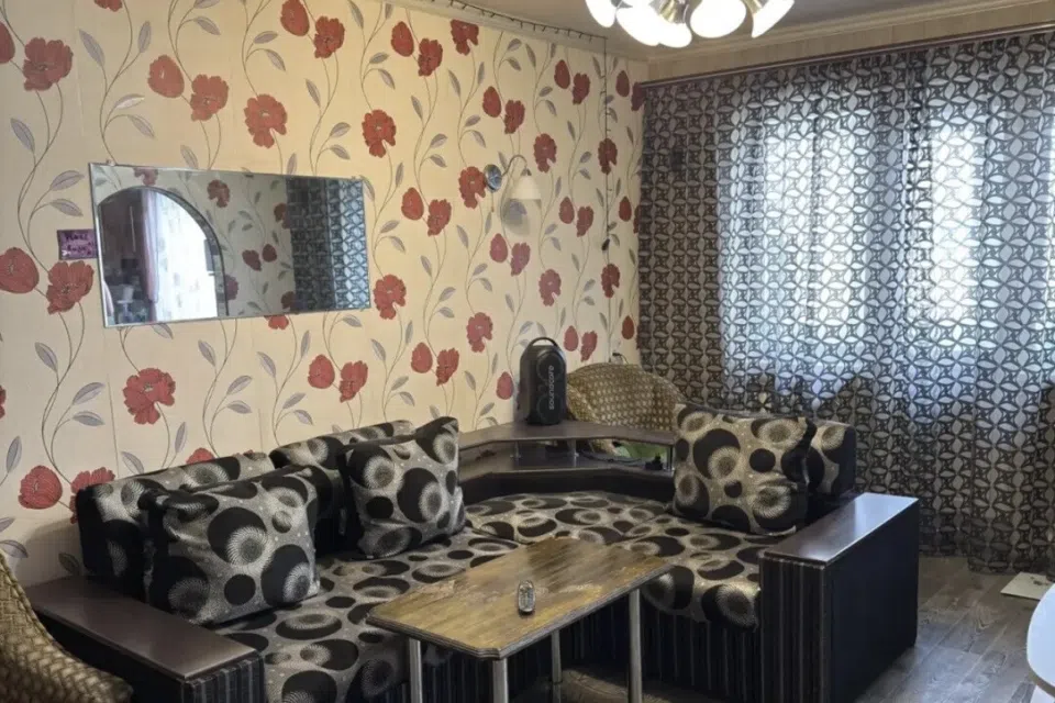 Продаётся 3-комнатная квартира, 57.4 м²