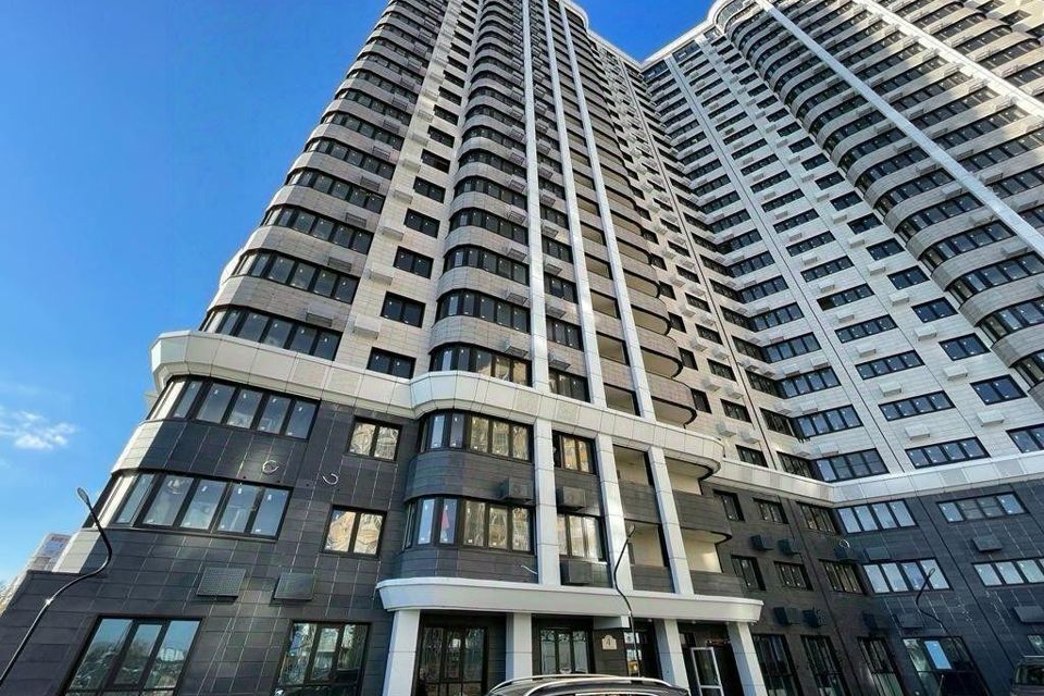 Продаётся 3-комнатная квартира, 101 м²