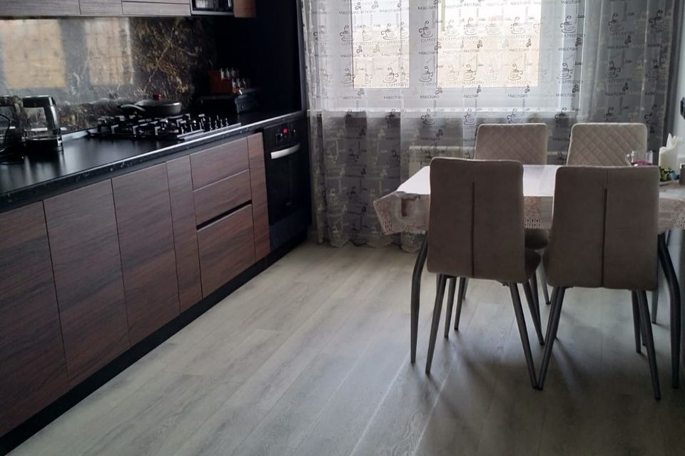 Продаётся 3-комнатная квартира, 82.4 м²