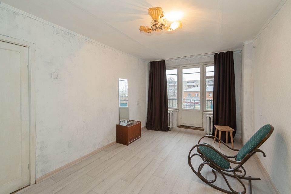 Продаётся 3-комнатная квартира, 57.9 м²