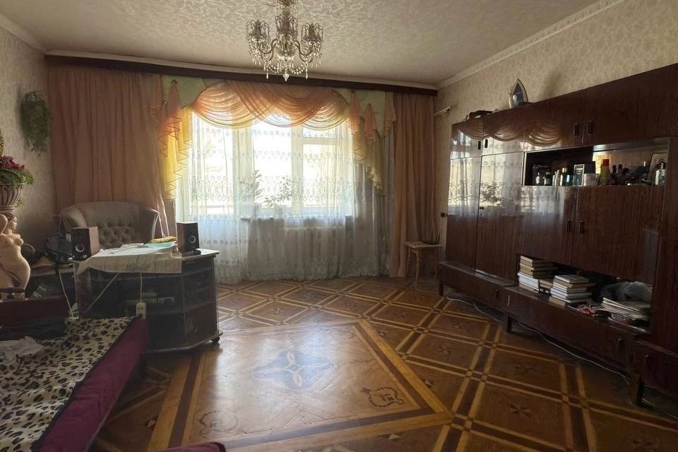 Продаётся 4-комнатная квартира, 79.6 м²