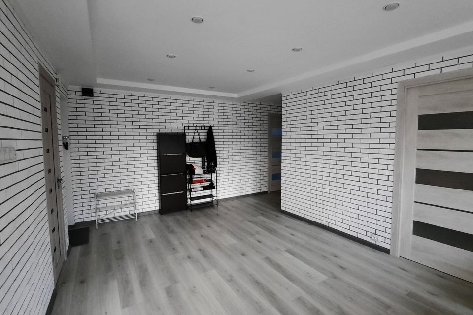 Продаётся 3-комнатная квартира, 56.5 м²