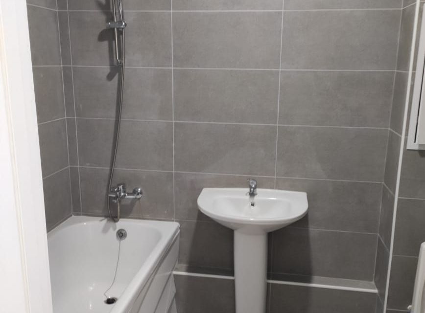 Продаётся 2-комнатная квартира, 58.8 м²