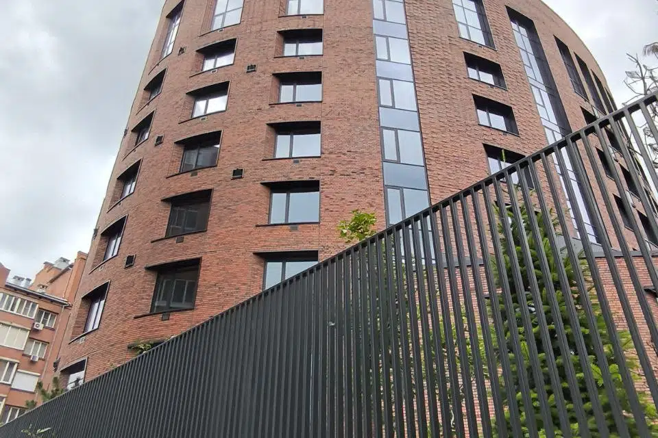 Продаётся студия, 171 м²