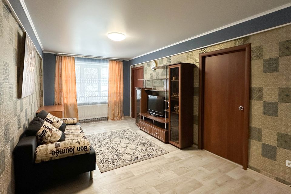 Продаётся 3-комнатная квартира, 49.7 м²