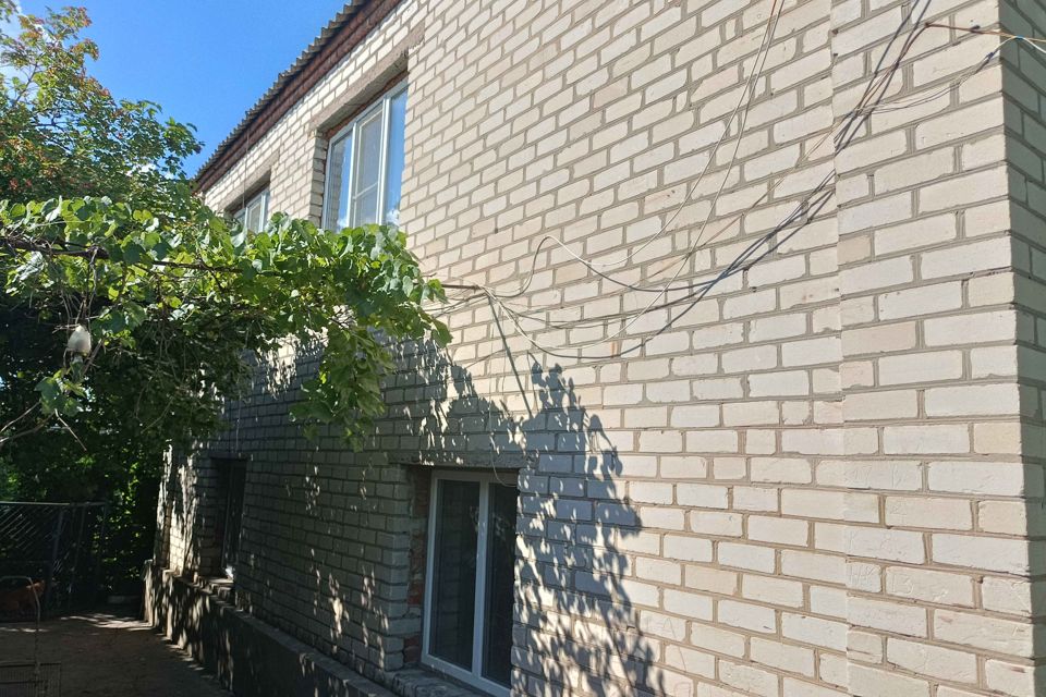 Продаётся 2-этажный дом, 190 м²
