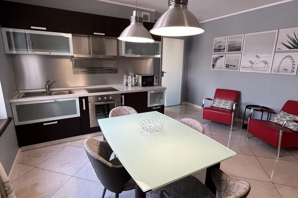 Продаётся 2-комнатная квартира, 80.4 м²