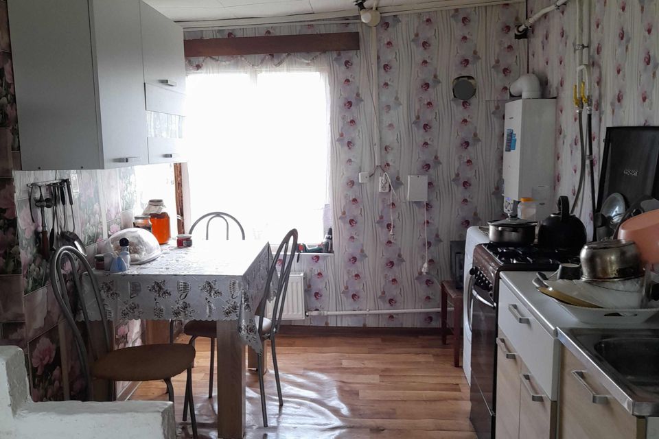 Продаётся 3-комнатная квартира, 39.3 м²