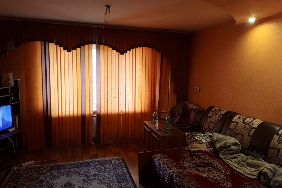 Продаётся 4-комнатная квартира, 82 м²