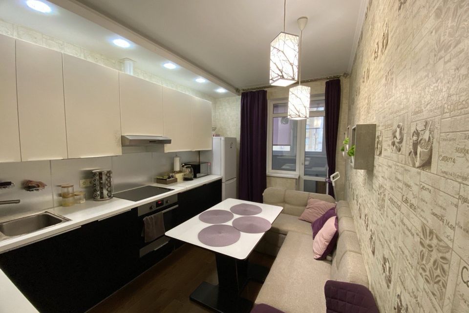Продаётся 1-комнатная квартира, 48 м²