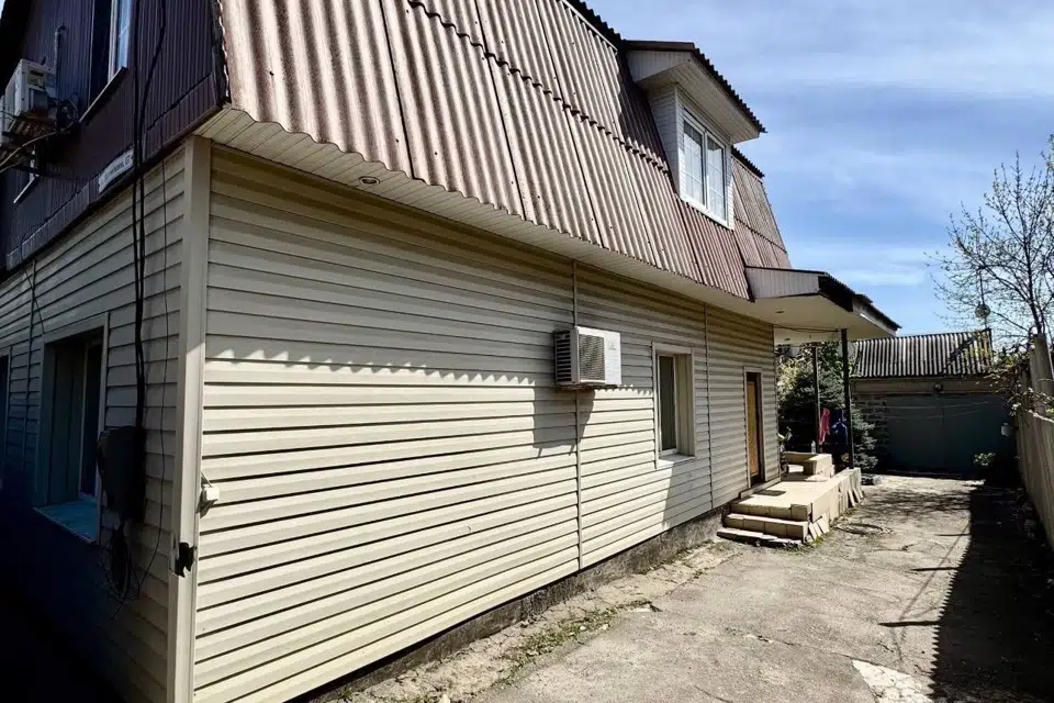 Продаётся 2-этажный дом, 142 м²