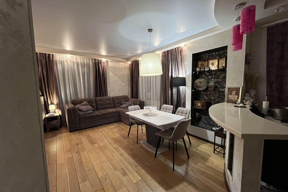 Продаётся 3-комнатная квартира, 92.4 м²