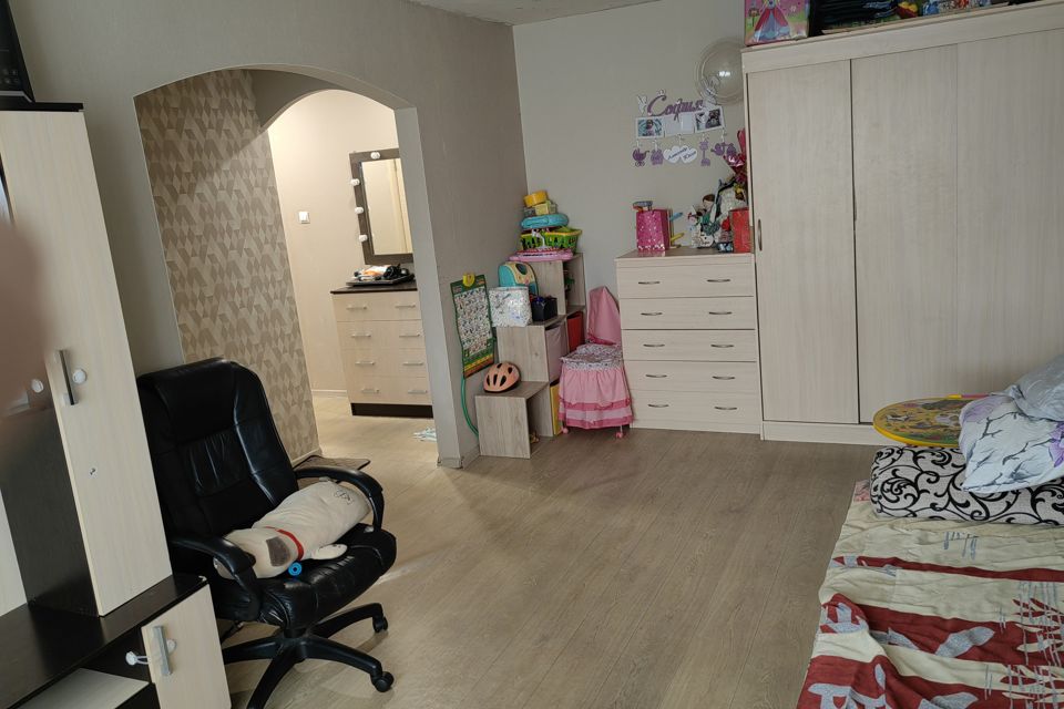 Продаётся 1-комнатная квартира, 32 м²