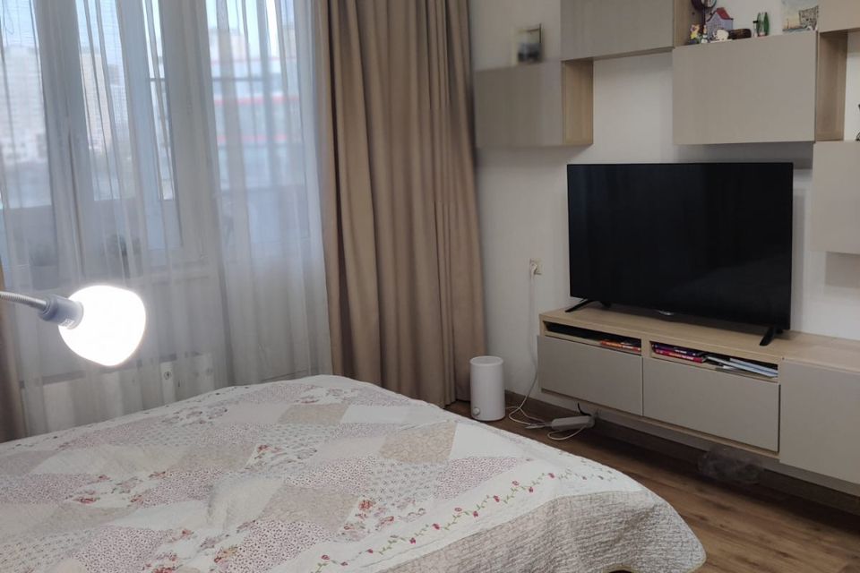 Продаётся 1-комнатная квартира, 37.4 м²
