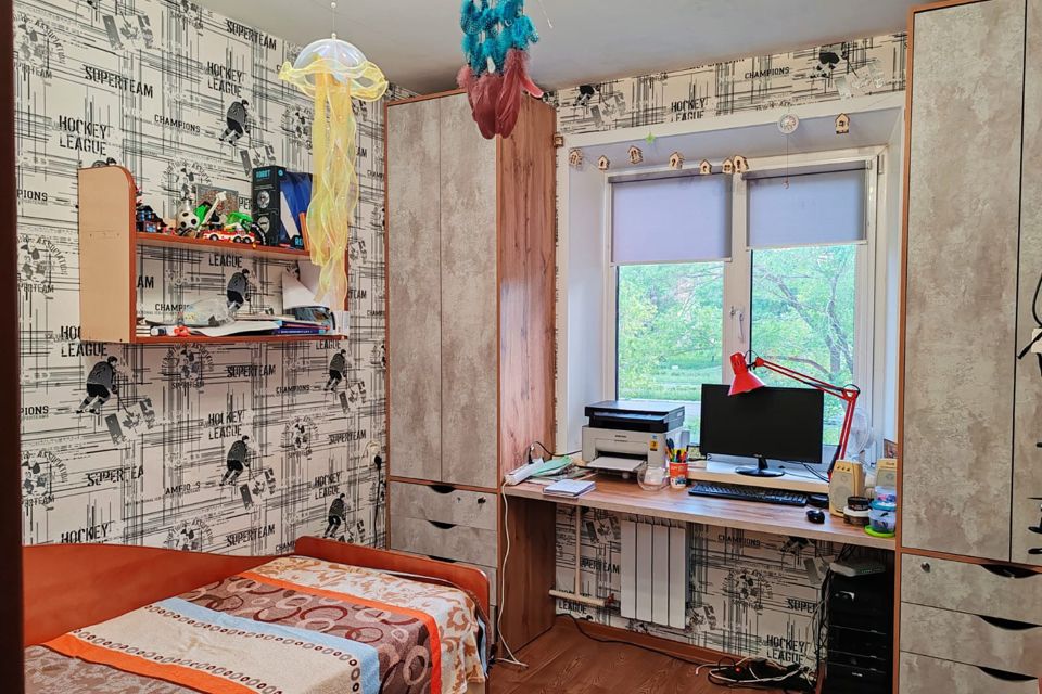 Продаётся 4-комнатная квартира, 77.8 м²