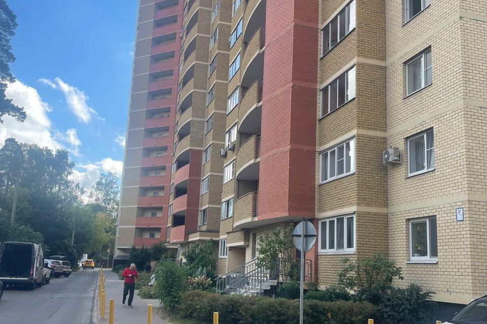 Продаётся 2-комнатная квартира, 71.4 м²