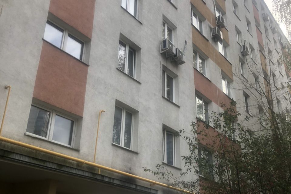 Продаётся 3-комнатная квартира, 49.4 м²
