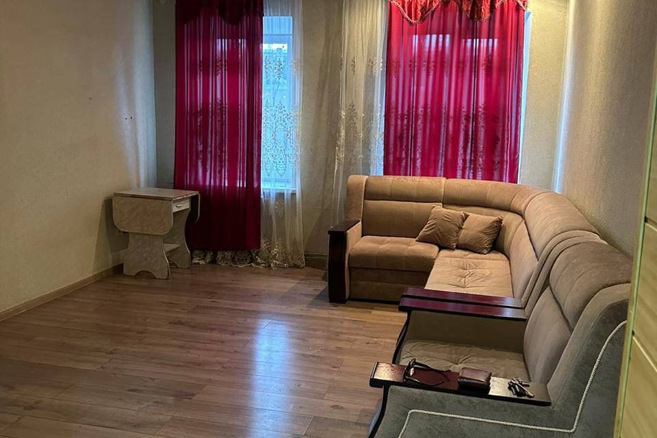 Продаётся 1-комнатная квартира, 38 м²