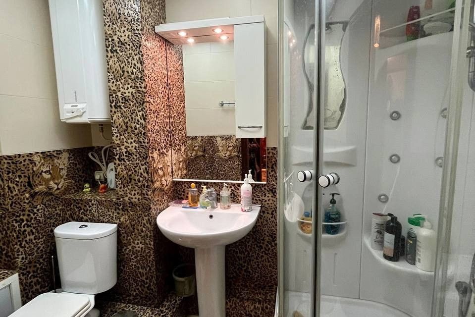 Продаётся 4-комнатная квартира, 114 м²