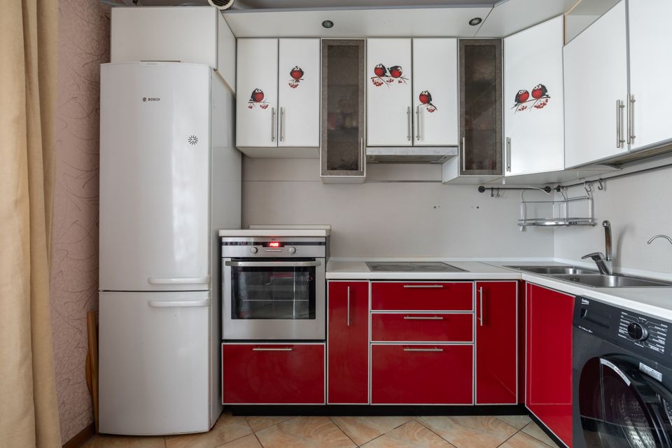 Продаётся 1-комнатная квартира, 42 м²