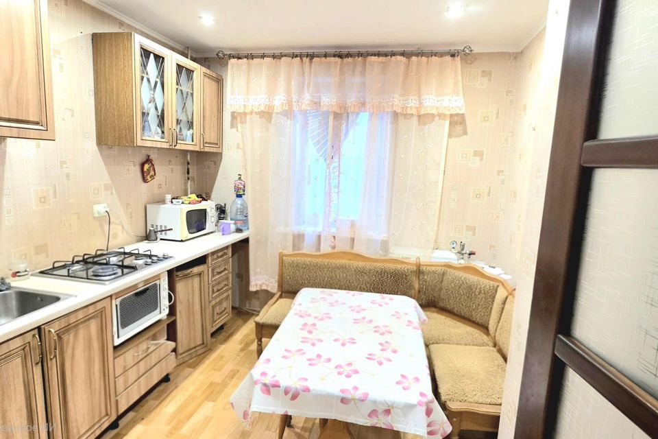 Продаётся 3-комнатная квартира, 72 м²