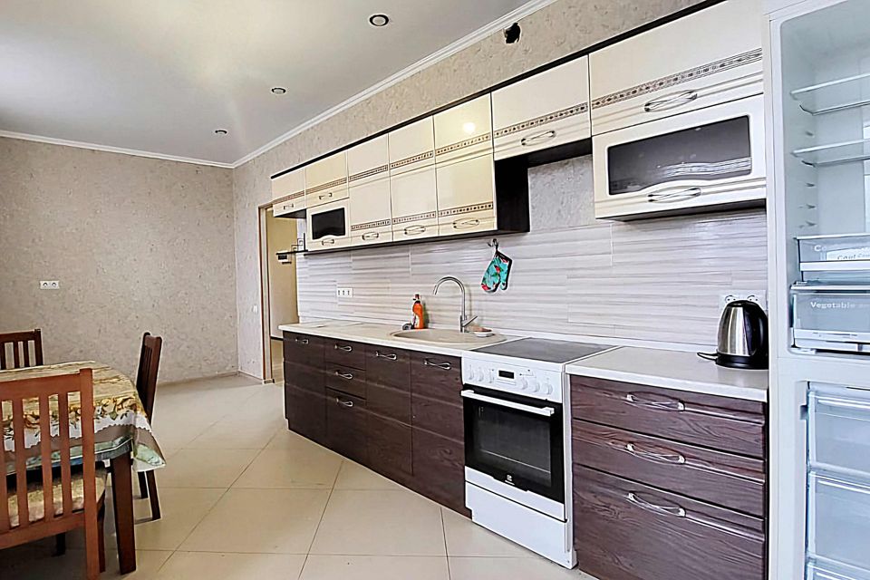 Сдаётся 3-комнатная квартира, 90 м²